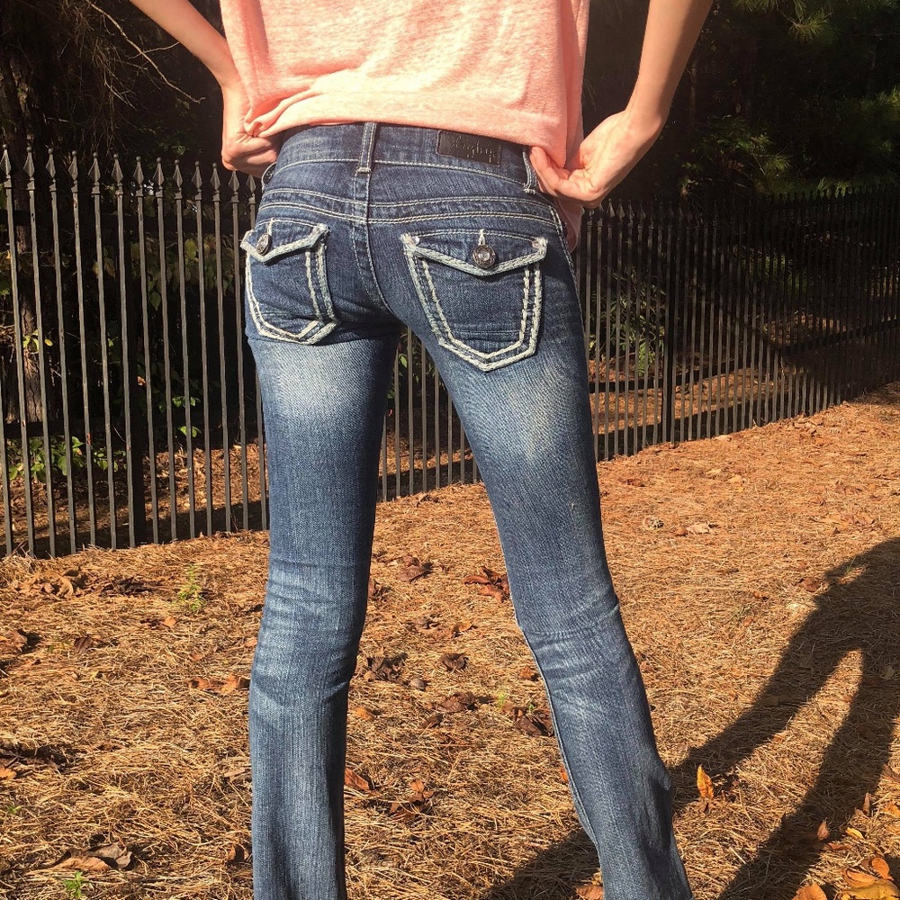 Buckle Jeans